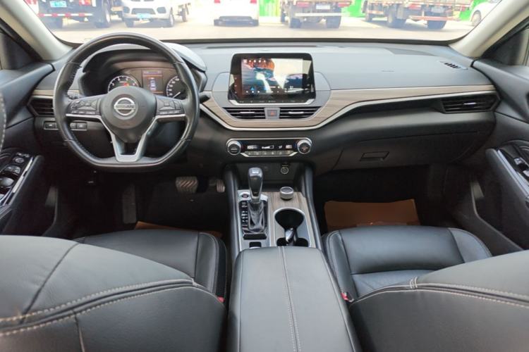 Used Nissan Teana 2021 2.0L XL Comfort Edition Center Console