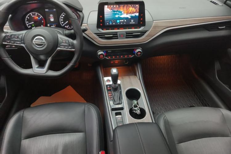 Used Nissan Teana 2021 2.0L XL Comfort Edition Center Console