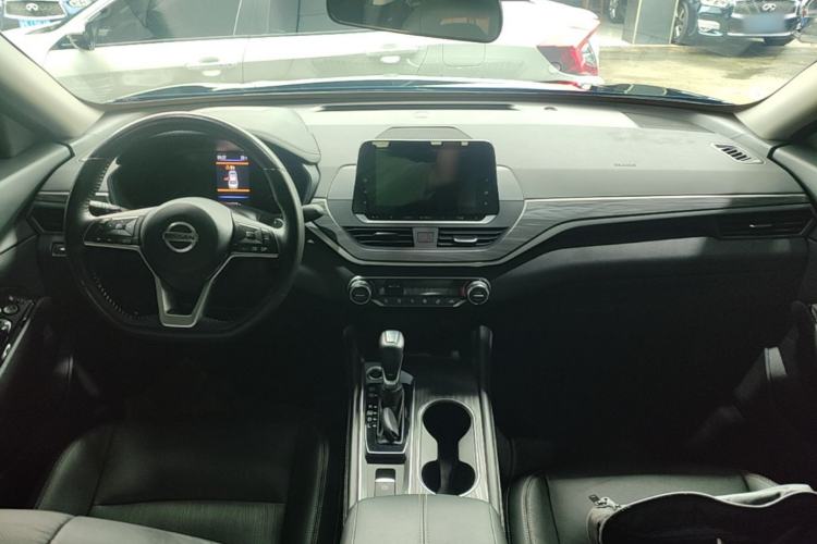 Used Nissan Teana 2021 2.0T XL Smart Upgrade Edition Center Console