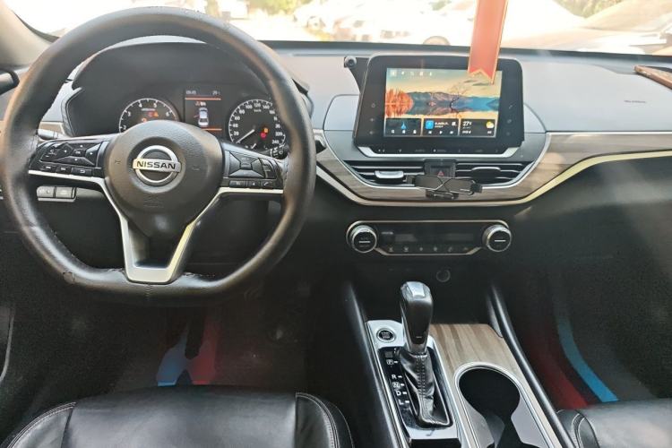 Used Nissan Teana 2021 2.0L XL Comfort Edition Center Console