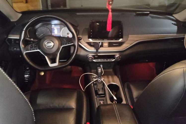 Used Nissan Teana 2021 2.0L XL Comfort Edition Center Console