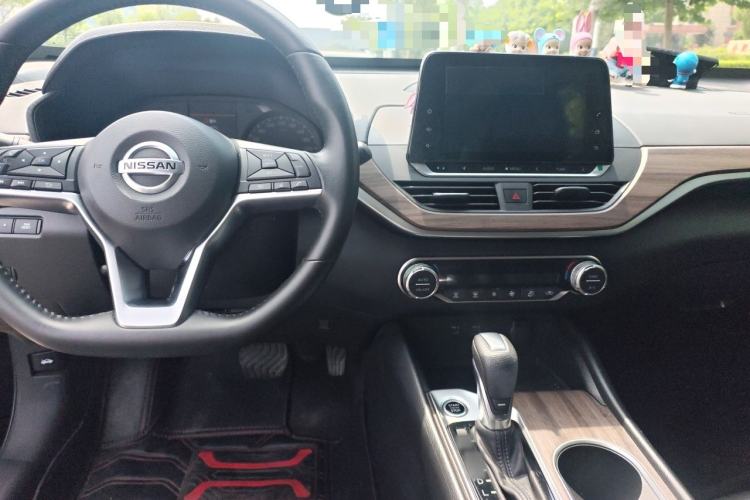 Used Nissan Teana 2021 2.0L XL Comfort Edition Center Console