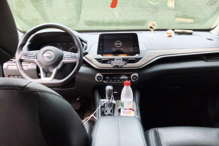Used Nissan Teana 2021 2.0L XL Comfort Edition Center Console