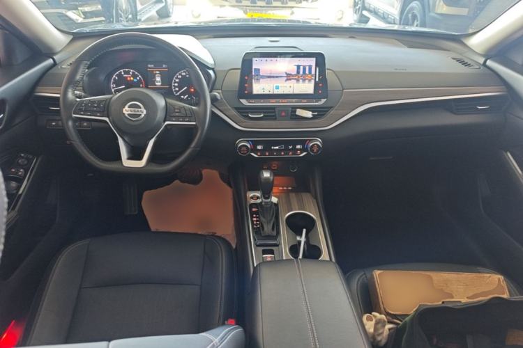Used Nissan Teana 2021 2.0L XL Comfort Edition Center Console