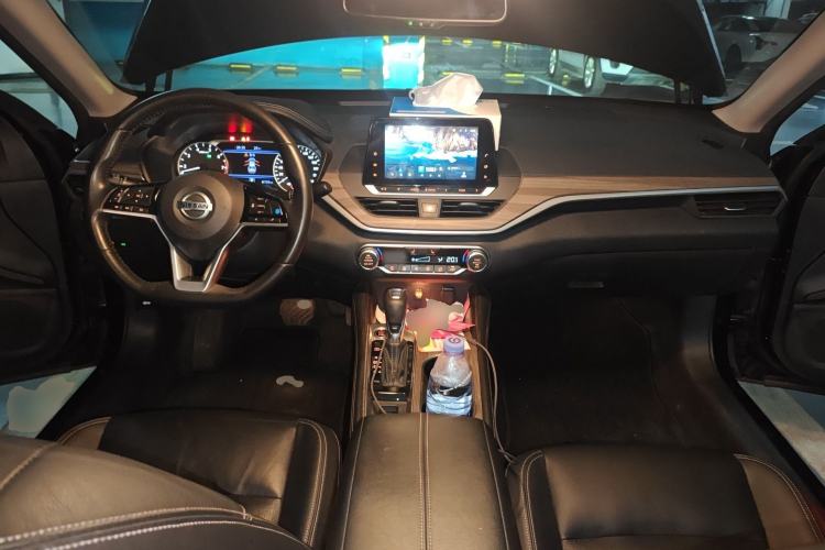 Used Nissan Teana 2021 2.0L XL Upper AD1 Smart Drive & Navigation Edition Center Console