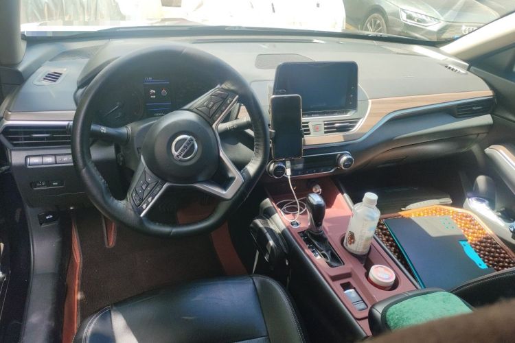 Used Nissan Teana 2021 2.0L XL Comfort Edition Center Console