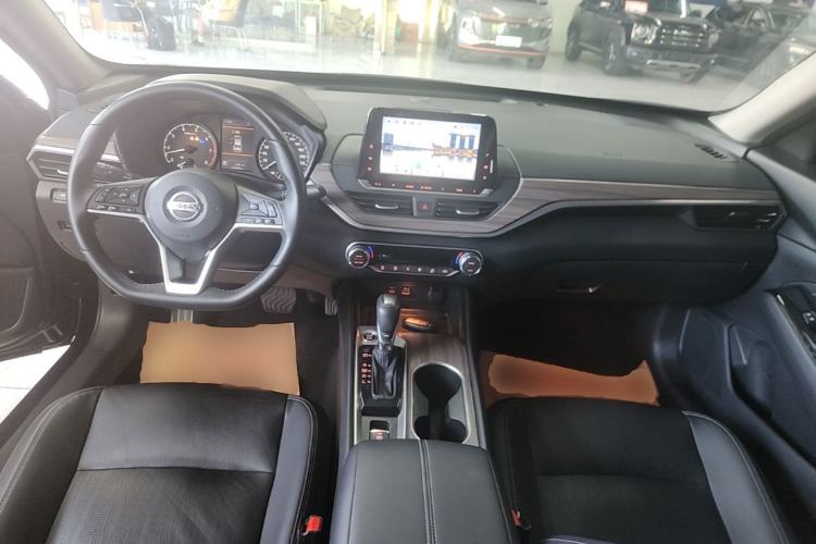 Used Nissan Teana 2021 2.0L XL Comfort Edition Center Console