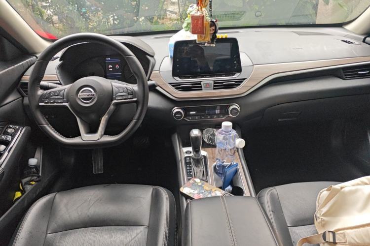 Used Nissan Teana 2021 2.0L XL Comfort Edition Center Console