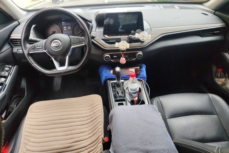 Used Nissan Teana 2021 2.0L XL Comfort Edition Center Console