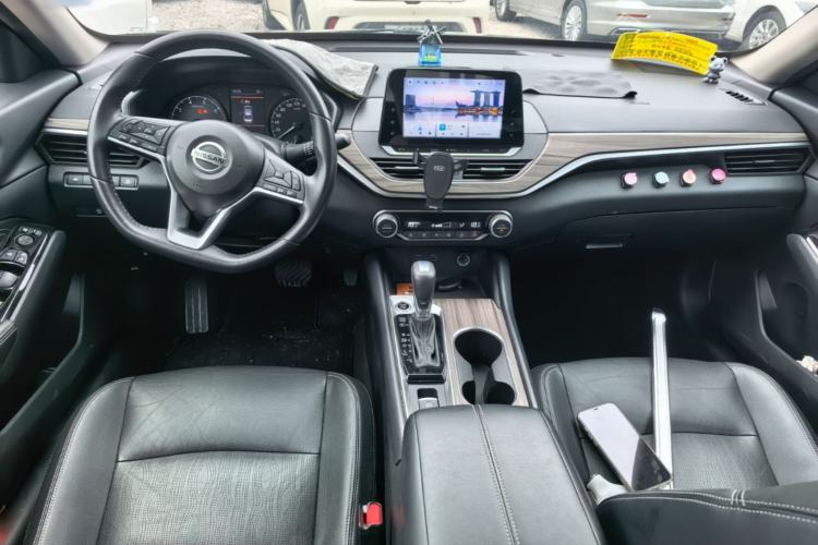 Used Nissan Teana 2021 2.0L XL Comfort Edition Center Console