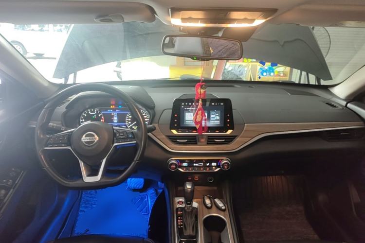 Used Nissan Teana 2021 2.0L XL Upper AD1 Smart Drive & Navigation Edition Center Console