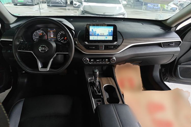 Used Nissan Teana 2021 2.0L XL Comfort Edition Center Console