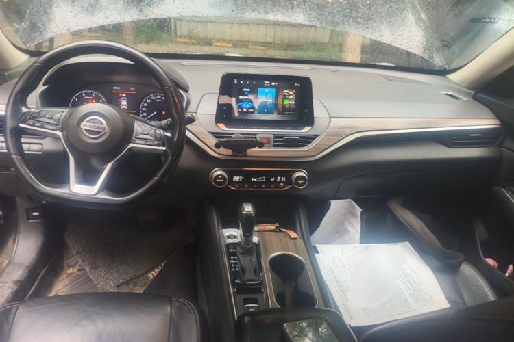 Used Nissan Teana 2021 2.0L XL Comfort Edition Center Console