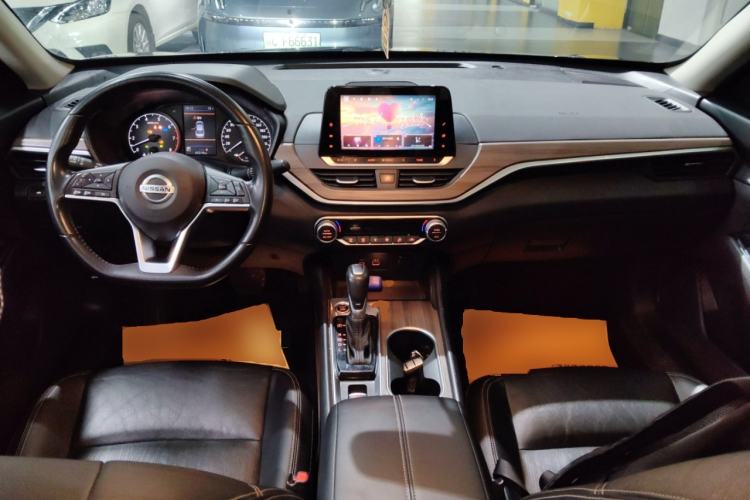 Used Nissan Teana 2021 2.0L XL Comfort Edition Center Console