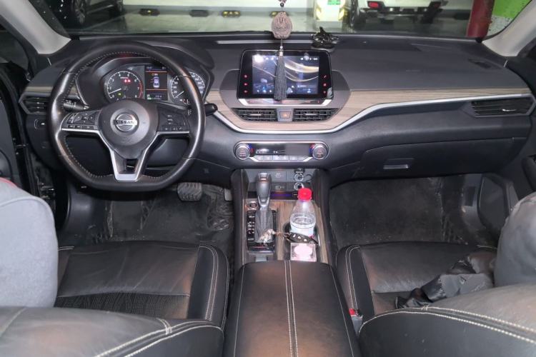 Used Nissan Teana 2021 2.0L XL Comfort Edition Center Console