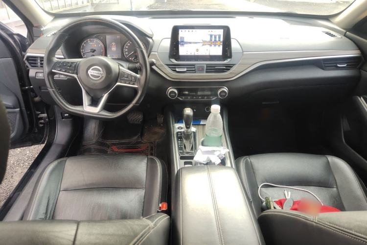 Used Nissan Teana 2021 2.0L XL Comfort Edition Center Console