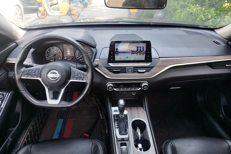 Used Nissan Teana 2021 2.0L XL Comfort Edition Center Console