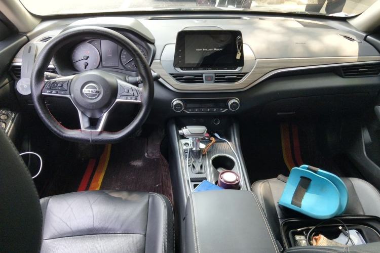 Used Nissan Teana 2021 2.0L XL Comfort Edition Center Console