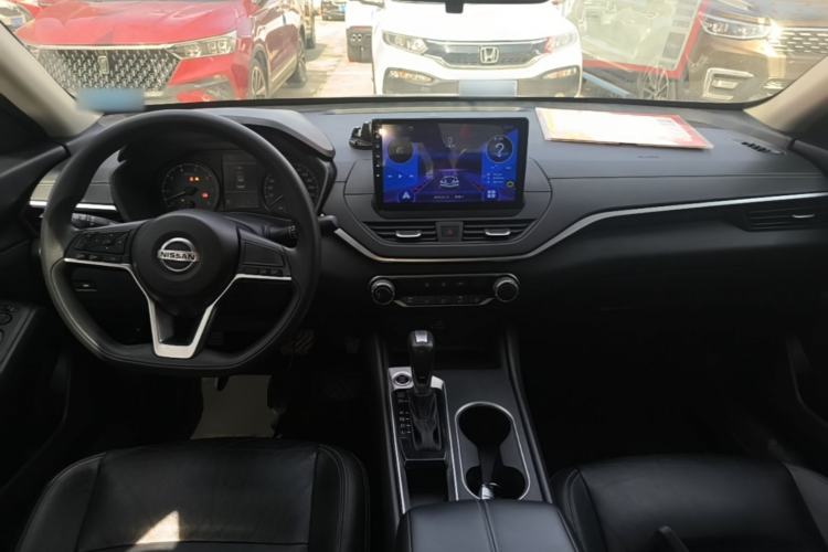 Used Nissan Teana 2021 2.0L XE Exclusive Edition Center Console