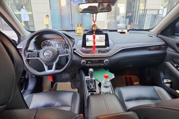 Used Nissan Teana 2021 2.0L XL Upper AD1 Smart Drive & Navigation Edition Center Console