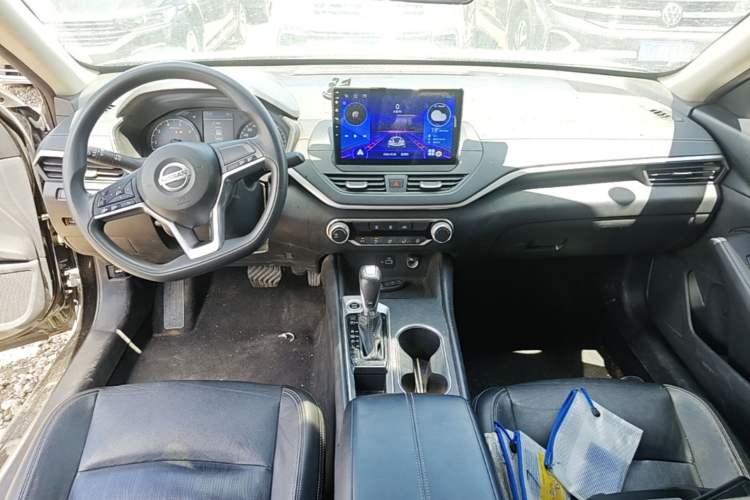 Used Nissan Teana 2021 2.0L XE Exclusive Edition Center Console