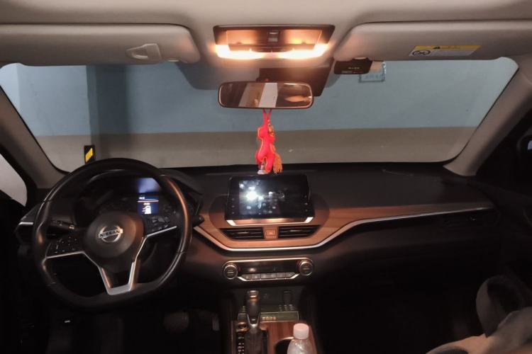 Used Nissan Teana 2021 2.0L XL Comfort Edition Center Console