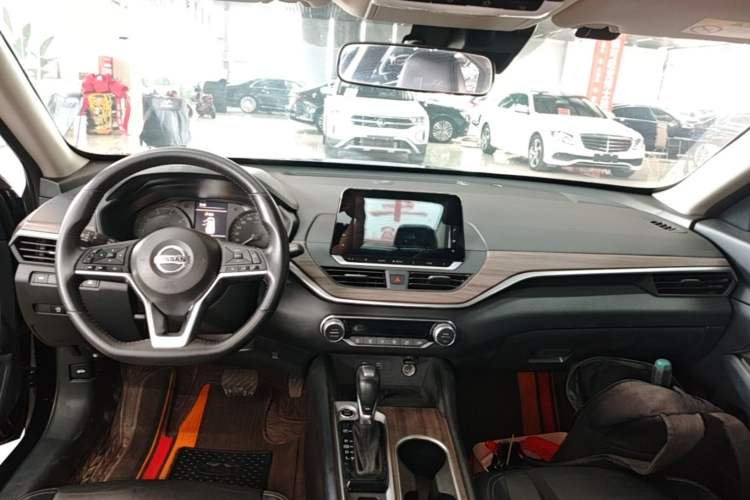 Used Nissan Teana 2021 2.0L XL Comfort Edition Center Console
