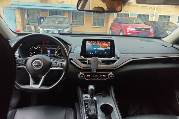 Used Nissan Teana 2021 2.0T XL Upper AD1 Smart Navigation Edition Center Console