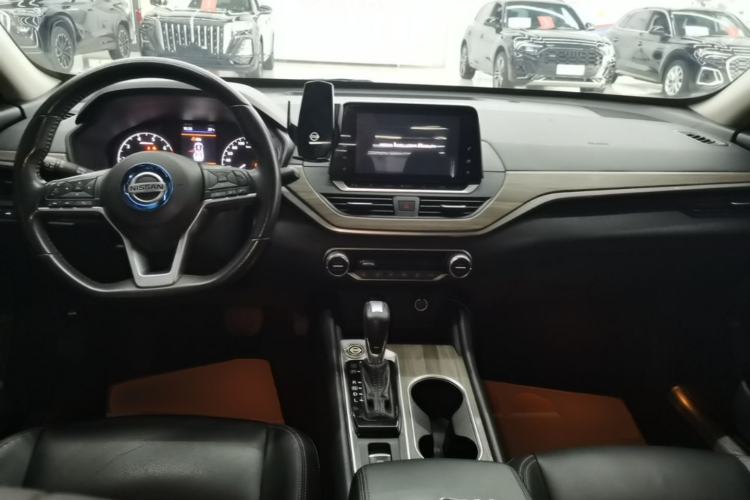 Used Nissan Teana 2021 2.0L XL Comfort Edition Center Console
