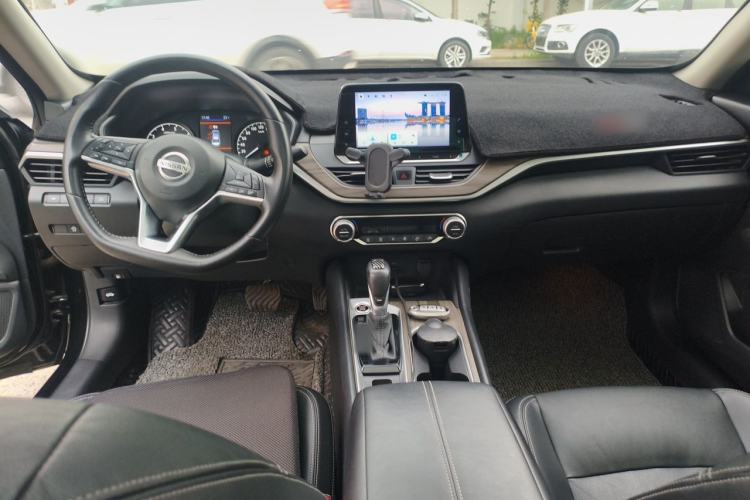 Used Nissan Teana 2021 2.0L XL Comfort Edition Center Console