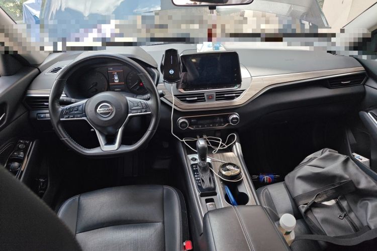 Used Nissan Teana 2021 2.0L XL Comfort Edition Center Console