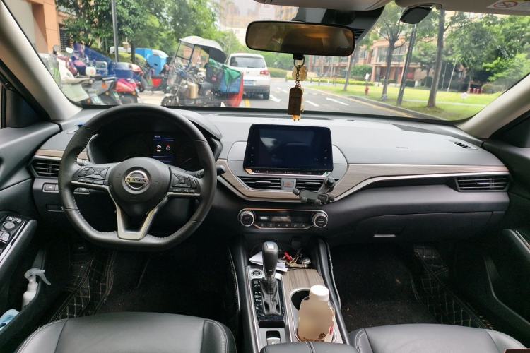 Used Nissan Teana 2021 2.0L XL Comfort Edition Center Console