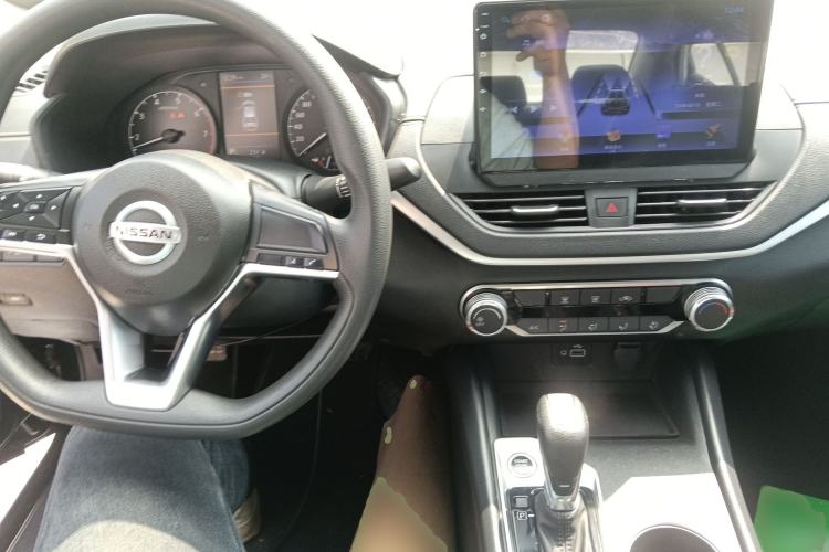 Used Nissan Teana 2021 2.0L XE Exclusive Edition Center Console