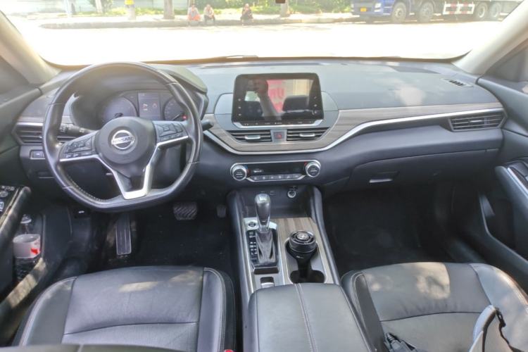 Used Nissan Teana 2021 2.0L XL Comfort Edition Center Console