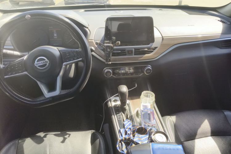 Used Nissan Teana 2021 2.0L XL Comfort Edition Center Console