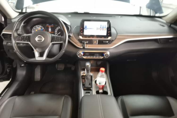 Used Nissan Teana 2021 2.0L XL Comfort Edition Center Console