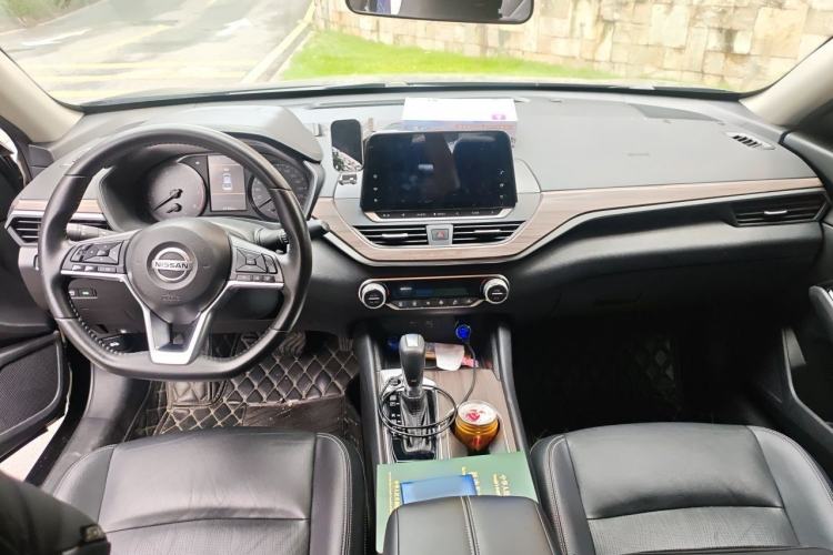 Used Nissan Teana 2021 2.0L XL Comfort Edition Center Console