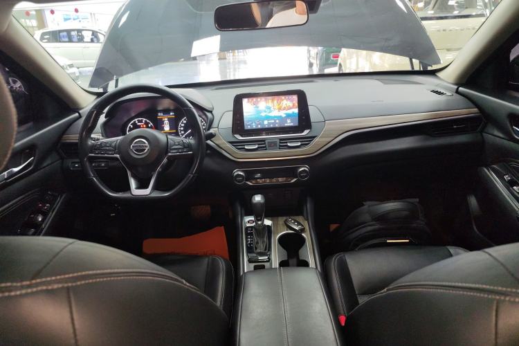 Used Nissan Teana 2021 2.0L XL Comfort Edition Center Console