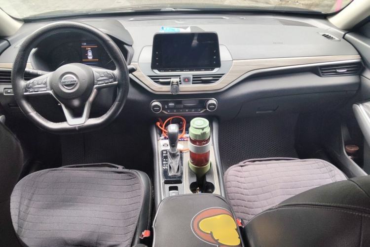 Used Nissan Teana 2021 2.0L XL Comfort Edition Center Console