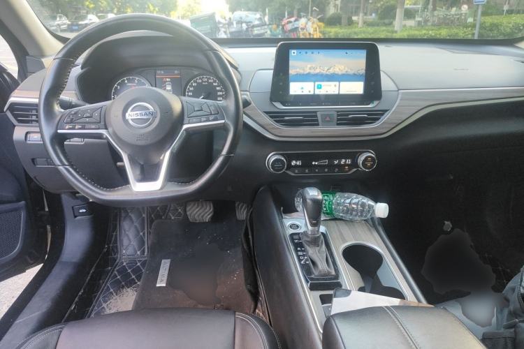 Used Nissan Teana 2021 2.0L XL Comfort Edition Center Console