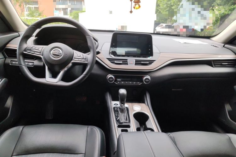 Used Nissan Teana 2021 2.0L XL Comfort Edition Center Console