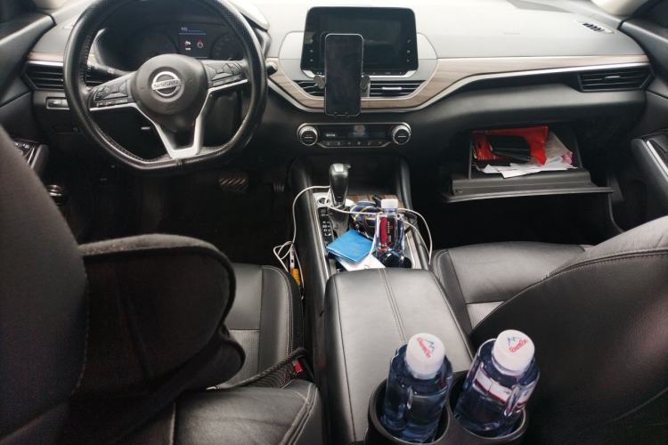 Used Nissan Teana 2021 2.0L XL Comfort Edition Center Console