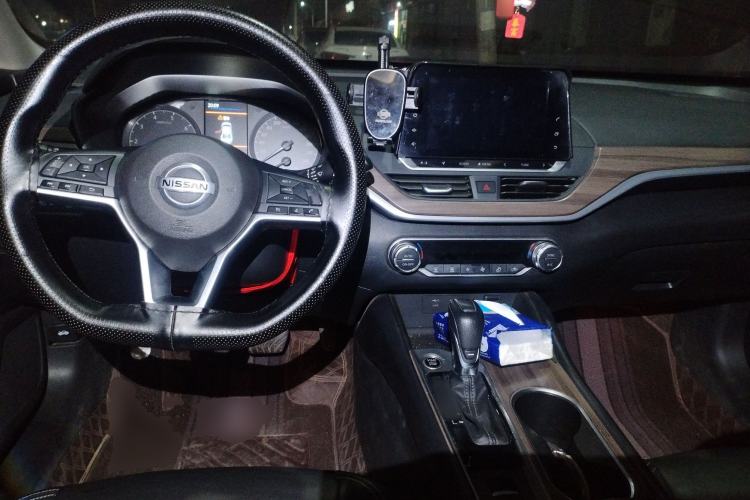 Used Nissan Teana 2021 2.0L XL Comfort Edition Center Console