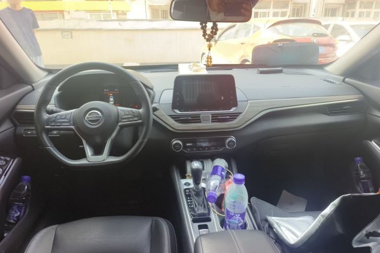 Used Nissan Teana 2021 2.0L XL Comfort Edition Center Console