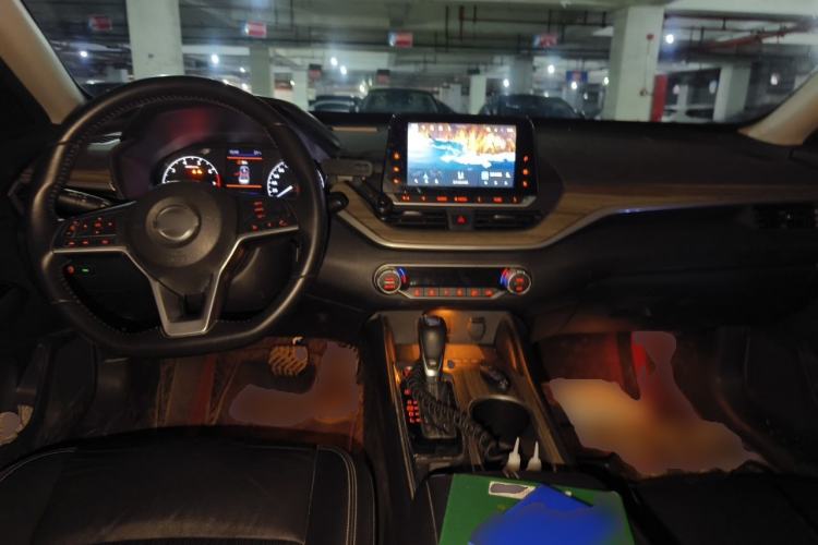 Used Nissan Teana 2021 2.0L XL Comfort Edition Center Console