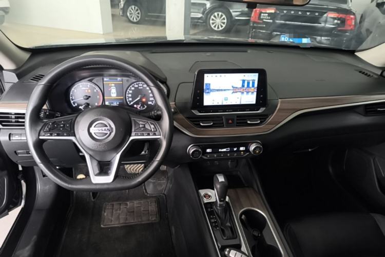 Used Nissan Teana 2021 2.0L XL Comfort Edition Center Console