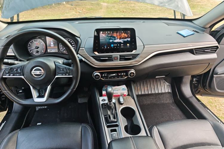 Used Nissan Teana 2021 2.0L XL Comfort Edition Center Console