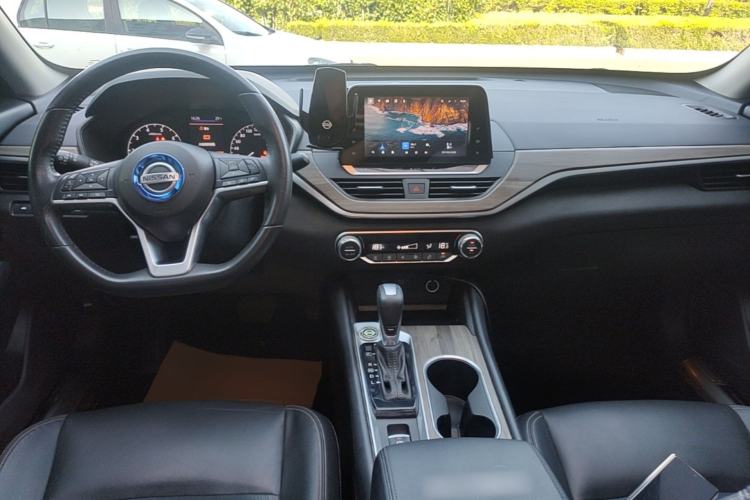 Used Nissan Teana 2021 2.0L XL Comfort Edition Center Console