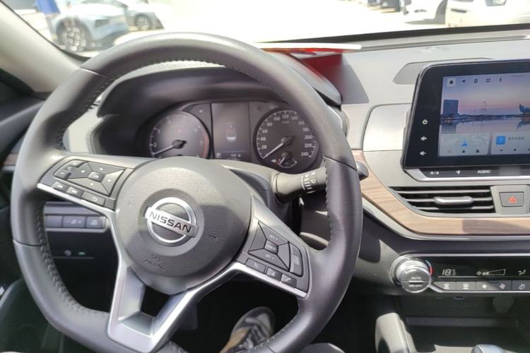 Used Nissan Teana 2021 2.0L XL Comfort Edition Center Console