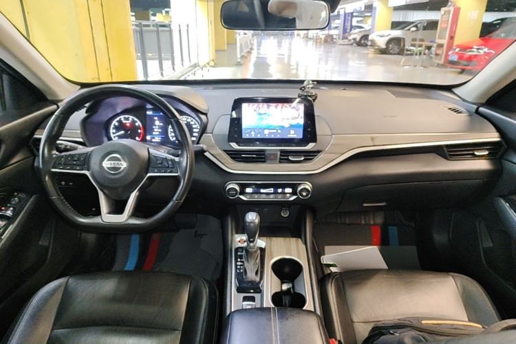Used Nissan Teana 2021 2.0L XL Comfort Edition Center Console